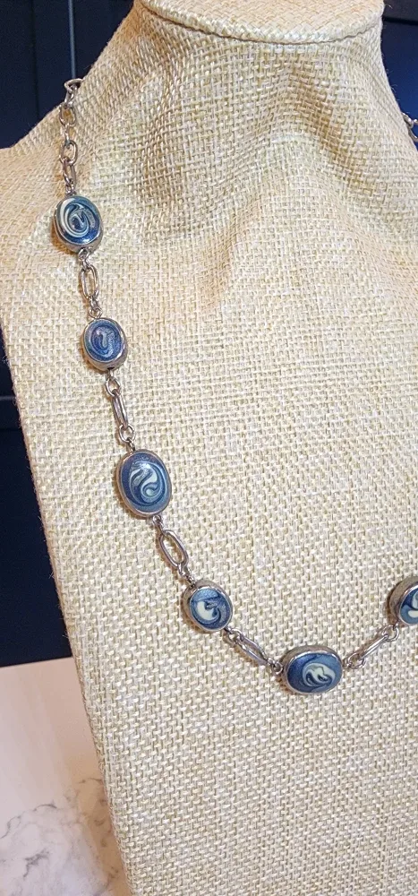 Vintage Silver Tone Necklace with Blue Stone image indicator(3)