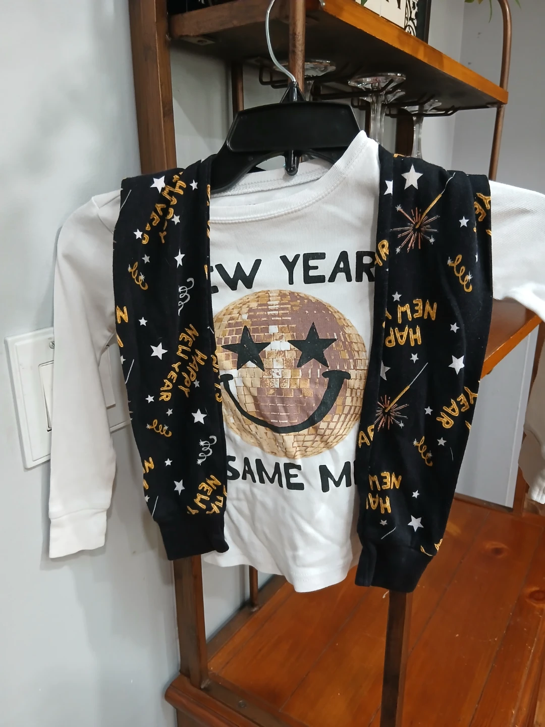 Old Navy Kids' 5T New Year Outfit