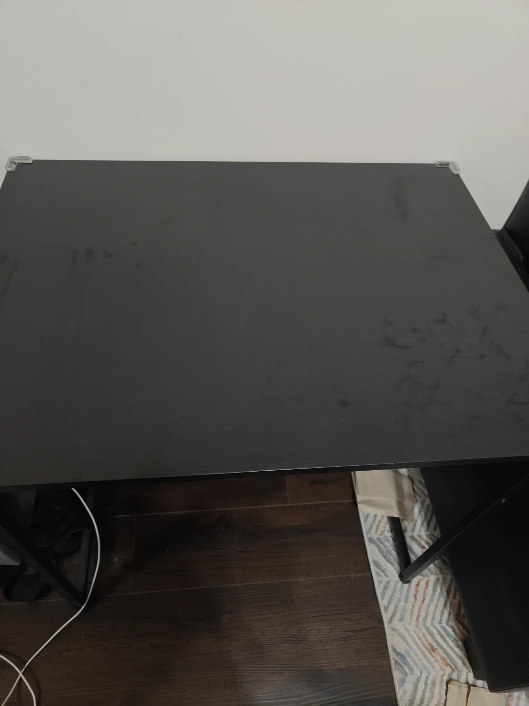 Black Desk