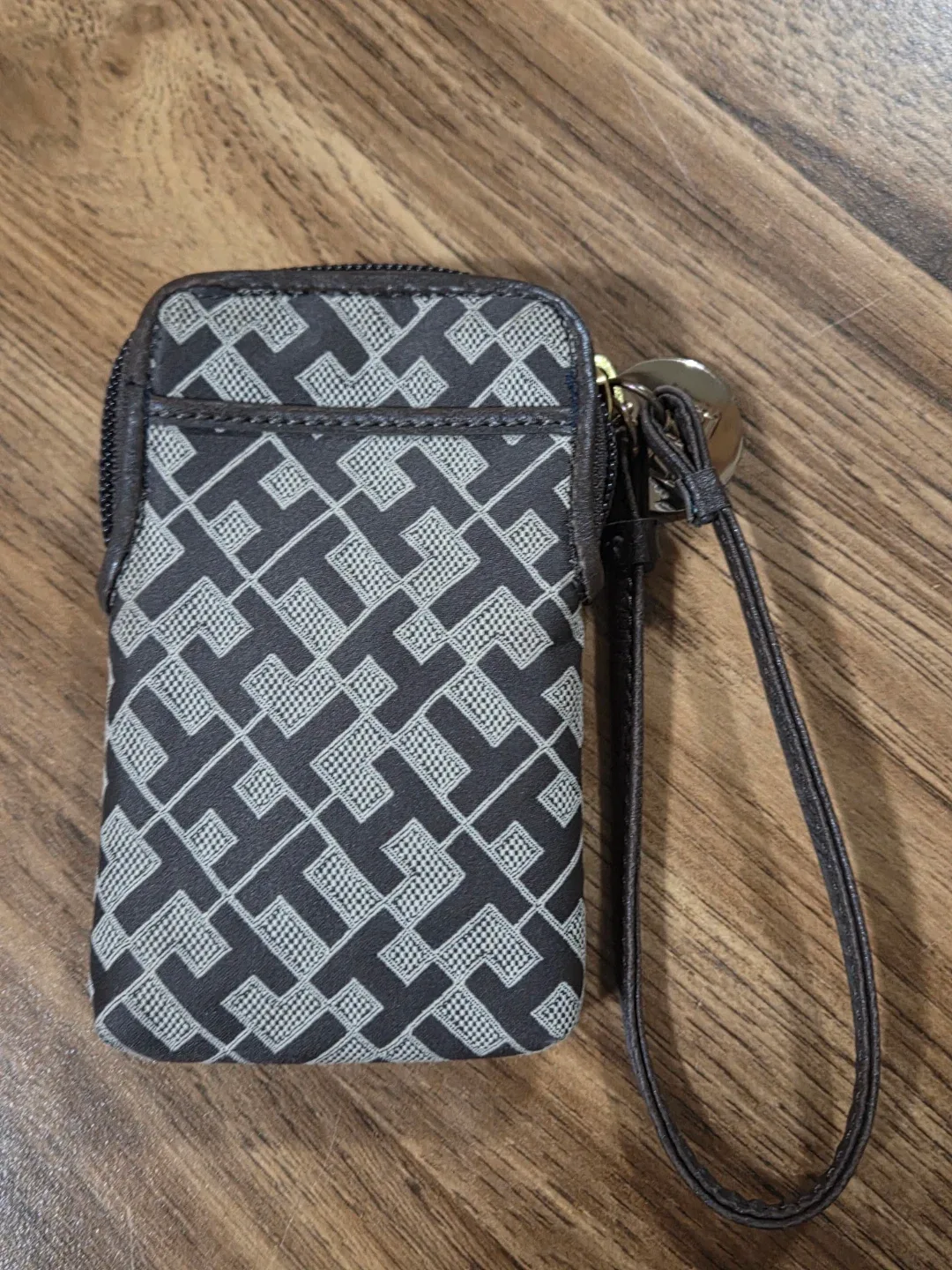 Tommy Hilfiger Brown Wristlet Wallet