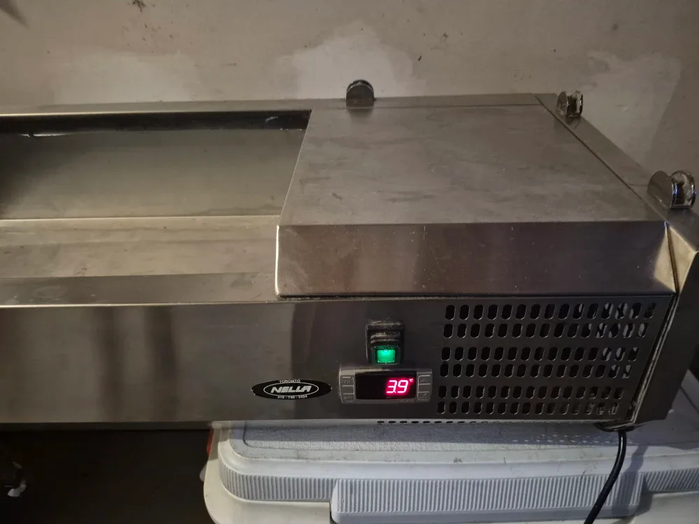 Nella THV1400/380 Refrigerated Pizza prep Countertop image indicator(2)