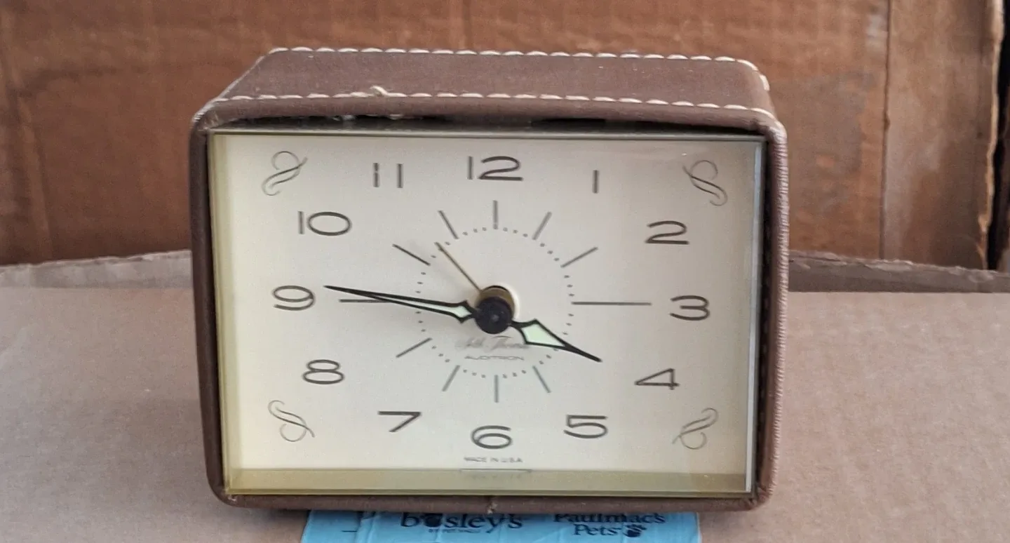 Travel Alarm Clock - Battery operated