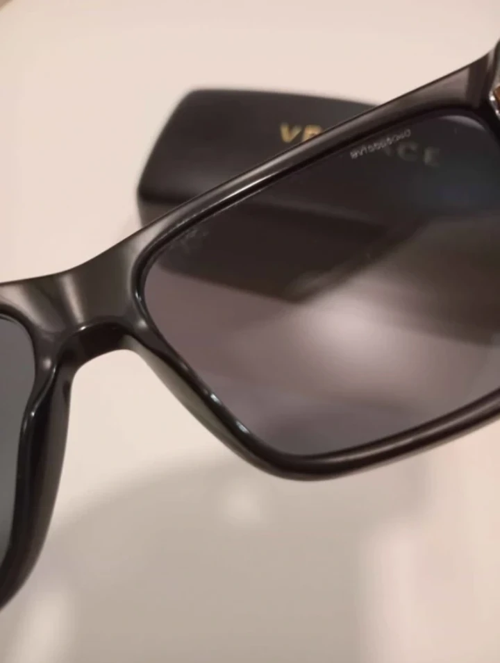 Versace Sunglasses MOD.4396 GB1/87 Black w/ Case - photo 2