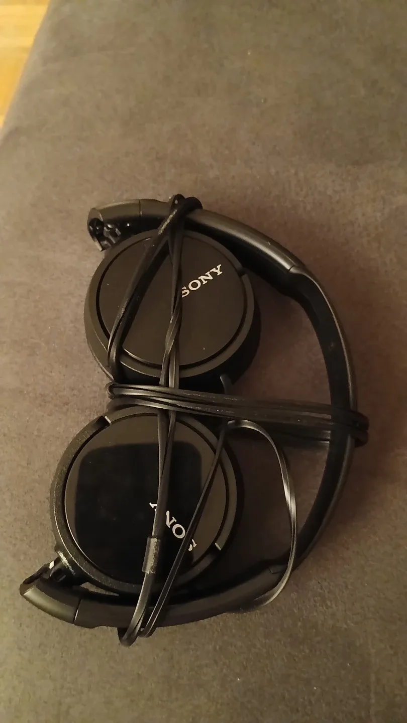 Sony Headphones image indicator(5)