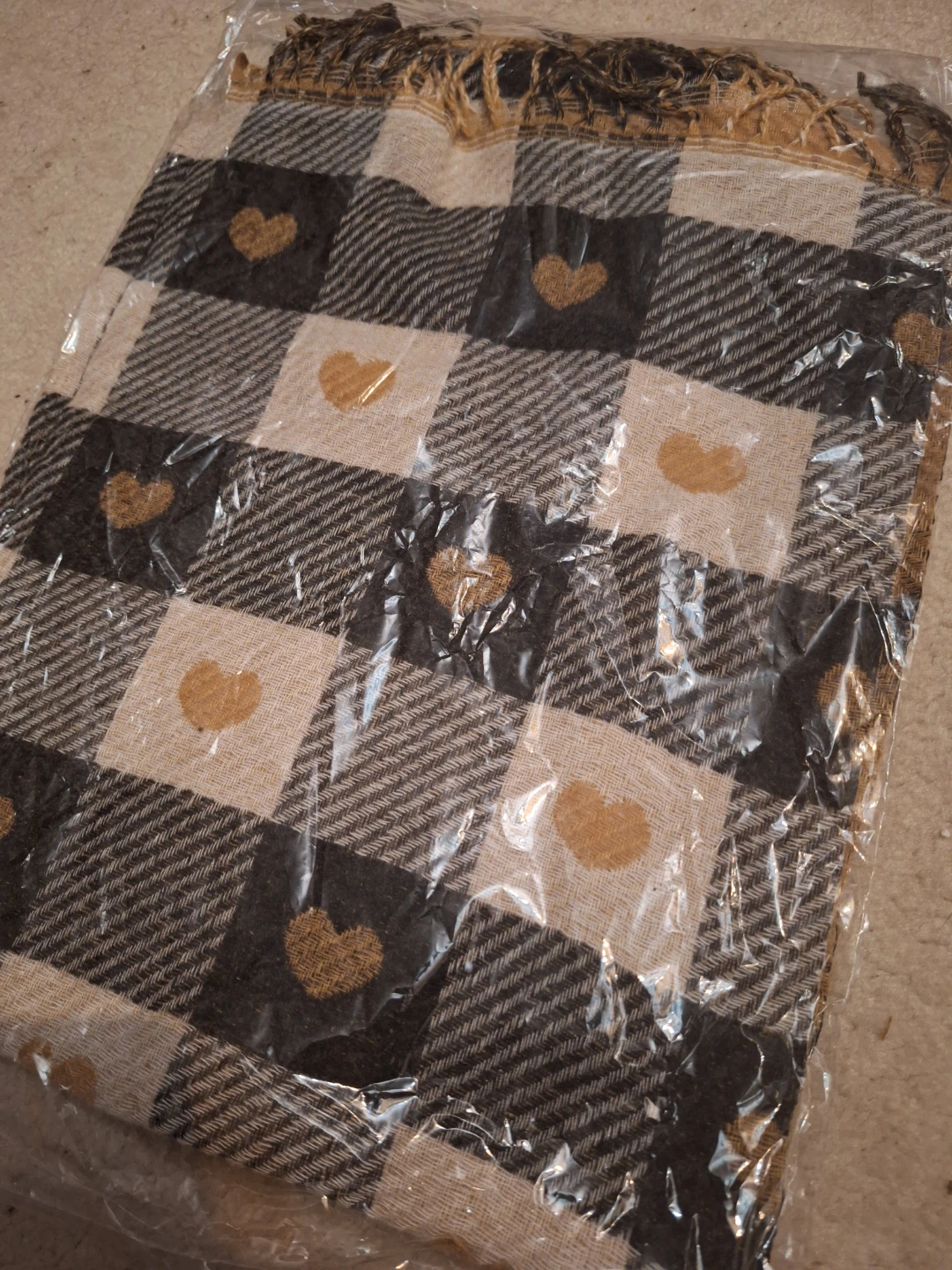NEW Plaid Scarf with Hearts 💕 - photo 3