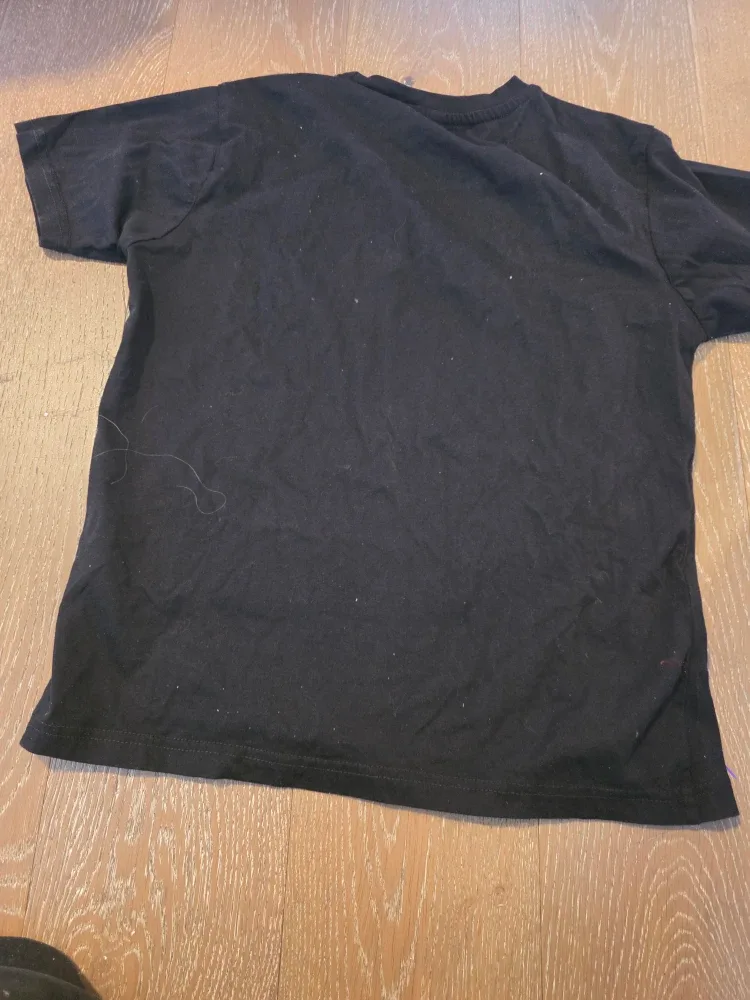 Black T-Shirt - Size S image indicator(3)