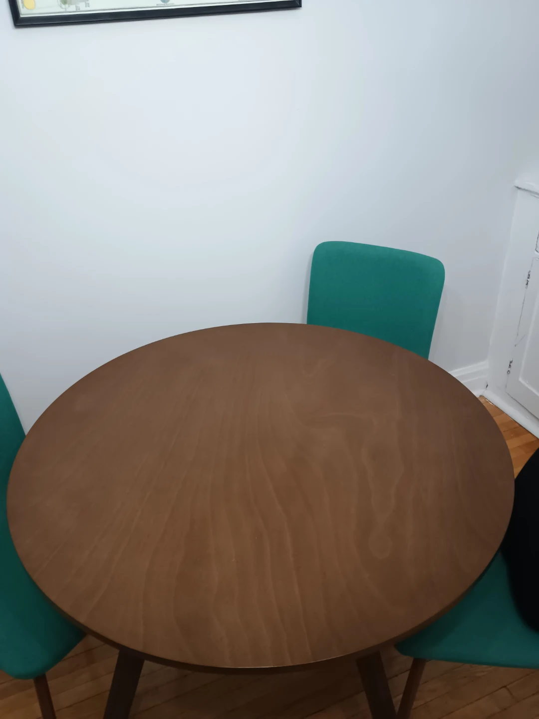 Round Dining Table with 3 Green Chairs - photo 3