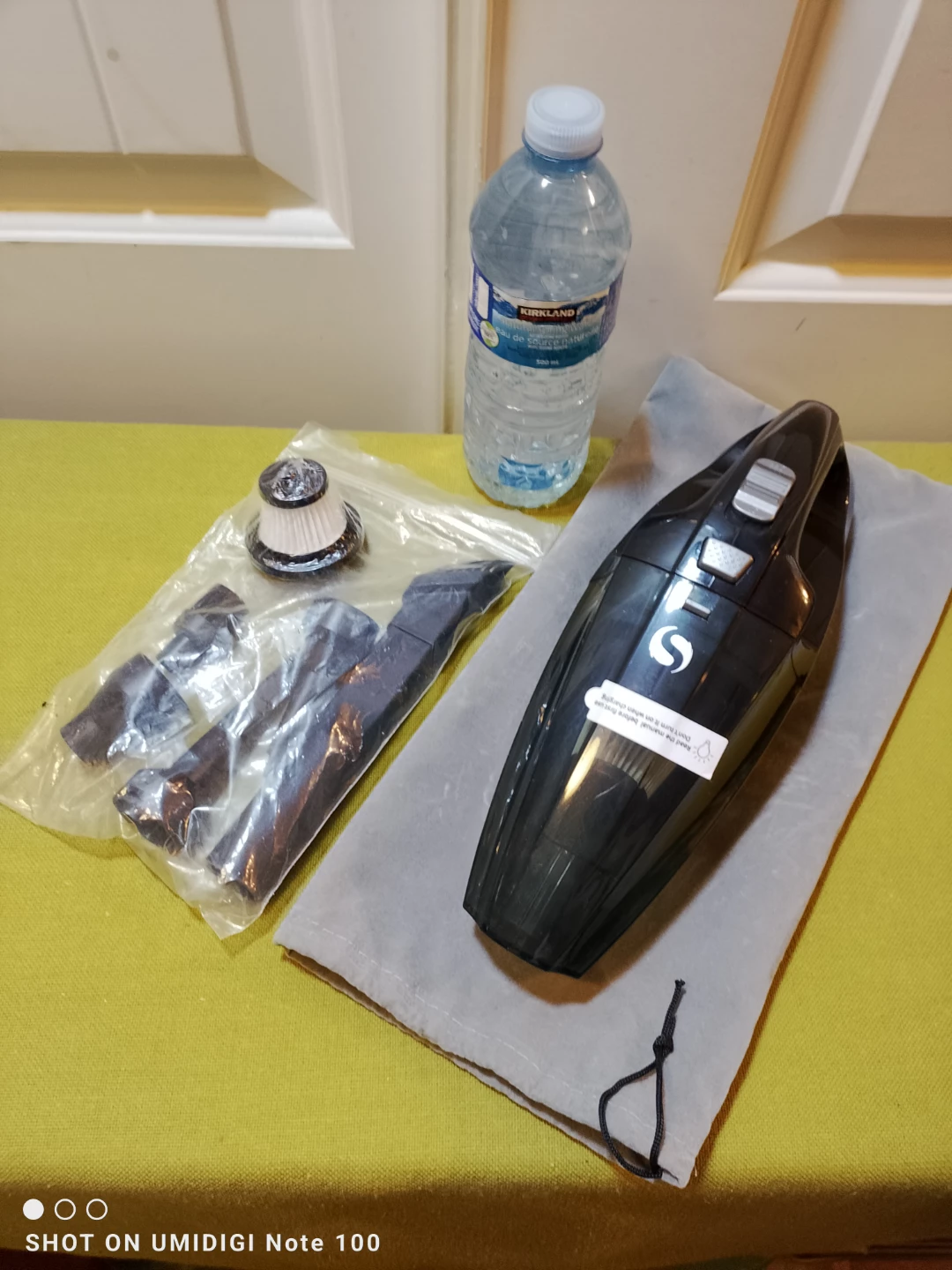 🆕 VacLife Handheld Vacuum w / Accessories 🆕