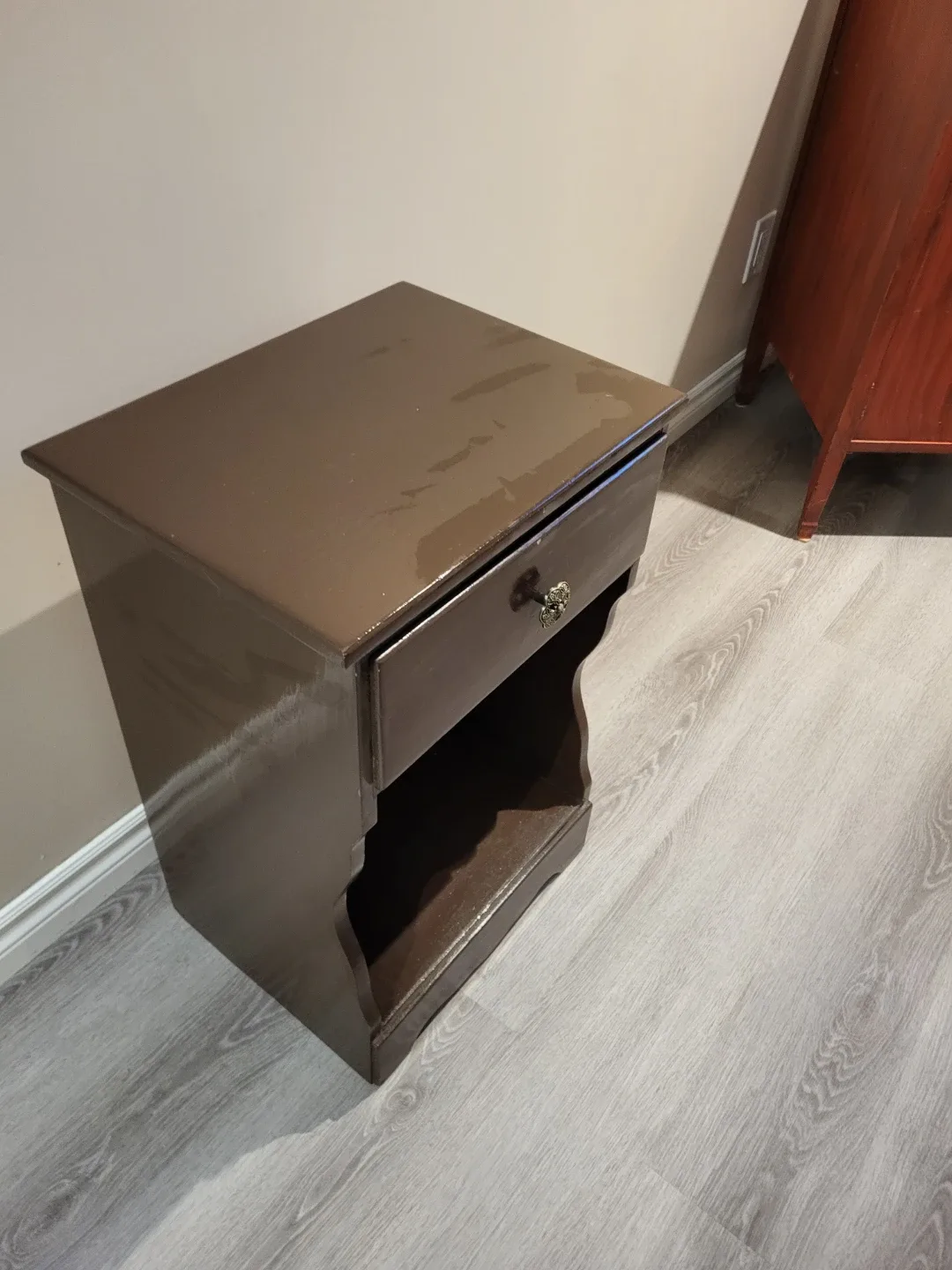 Brown Wood Nightstand with Drawer image indicator(2)