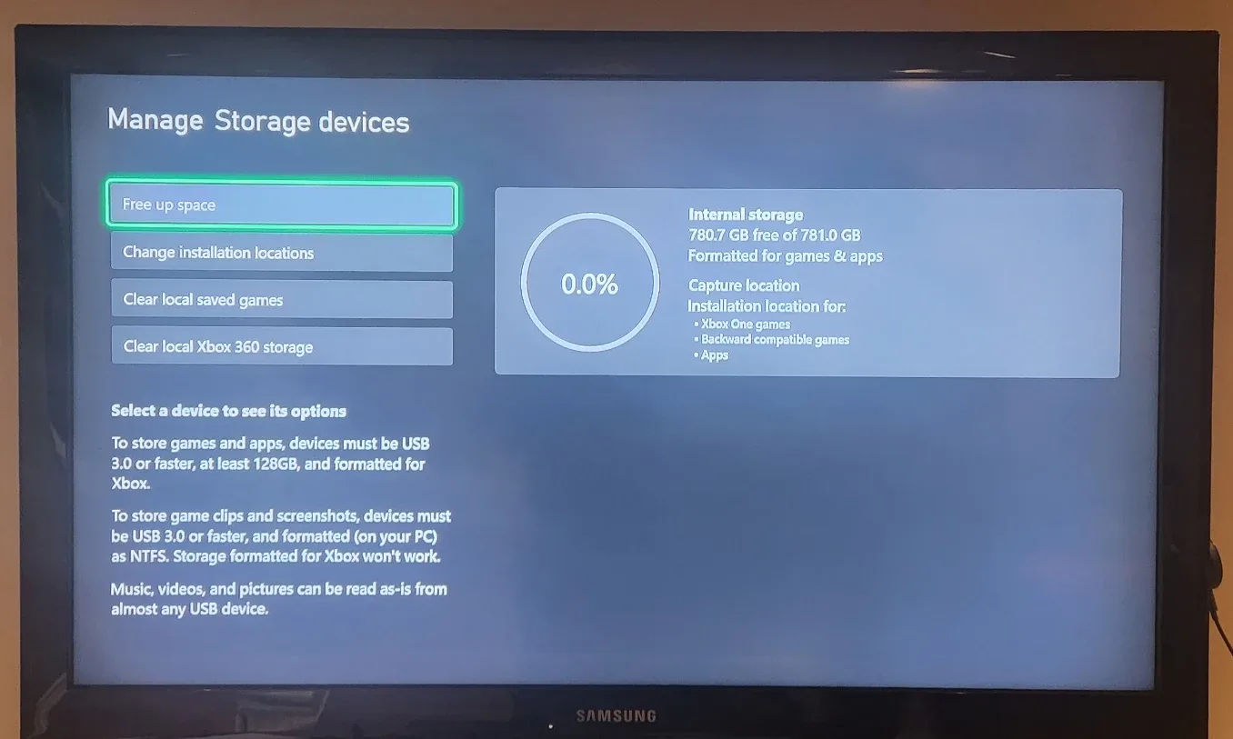 Xbox One S Console + NBA 2K21 Mamba Forever Edition image indicator(2)