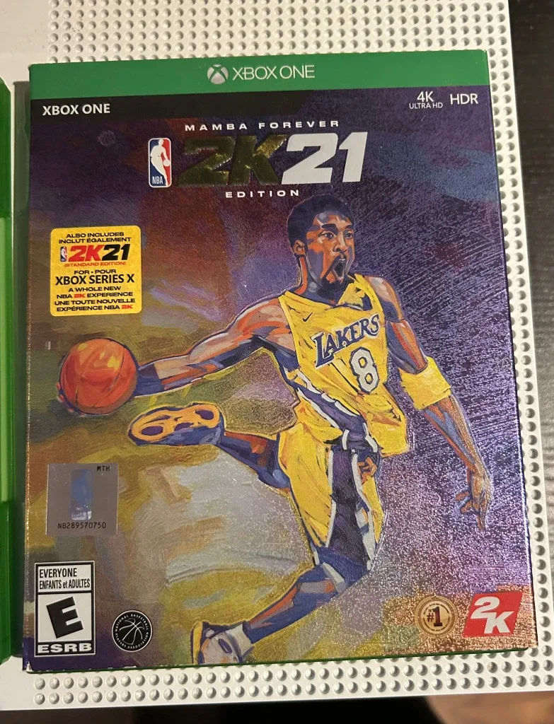 Xbox One S Console + NBA 2K21 Mamba Forever Edition image indicator(3)