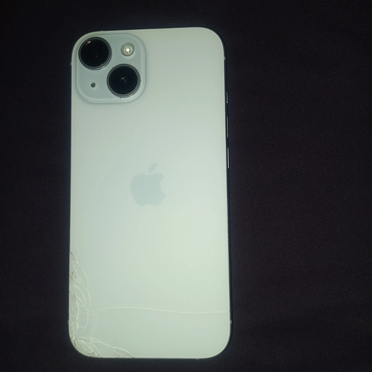 Apple iPhone 15 - Cracked & blacklisted