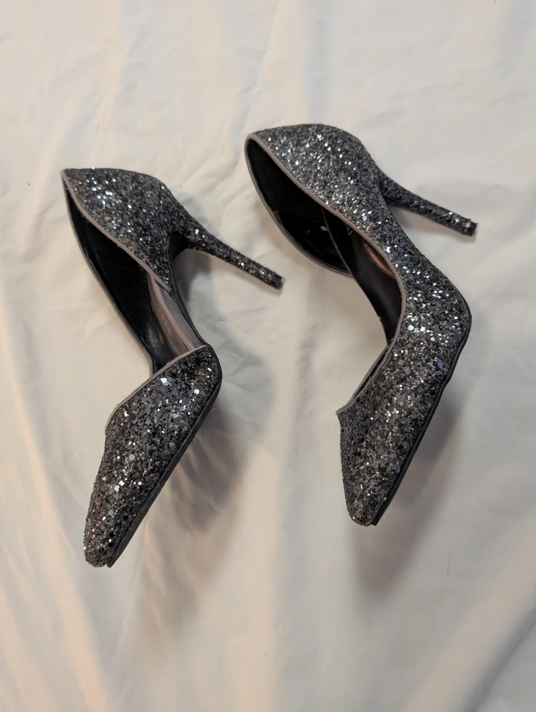 Le Chateau Pewter Crystal D'Orsay Heels  - Size 7 1/2 - photo 4