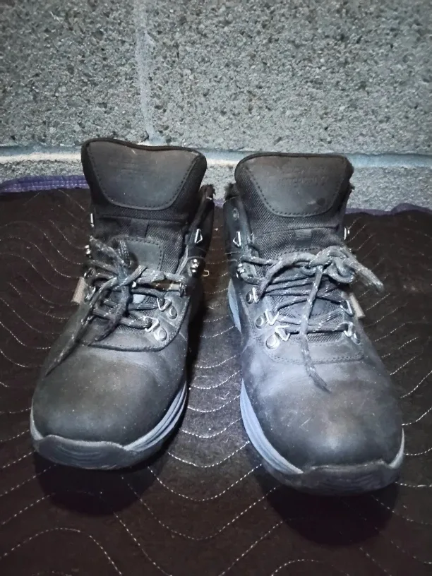 Skechers/Goodyear WATERPROOF Boots - 8.5 US MEN'S/10 US WOMEN'S image indicator(8)