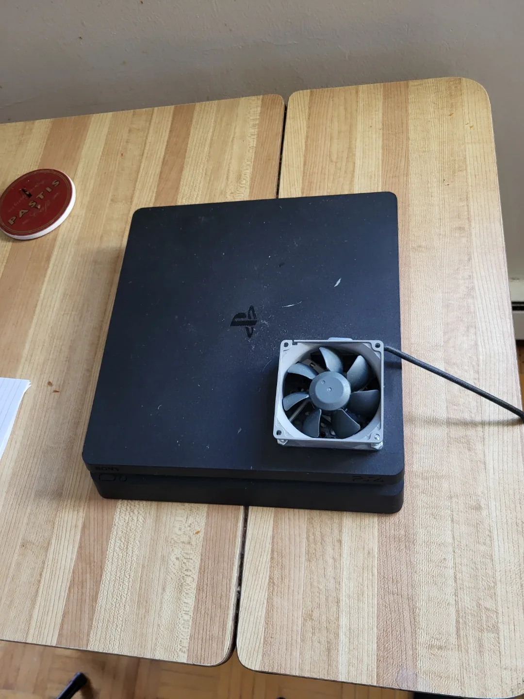 Sony PlayStation 4 (PS4)