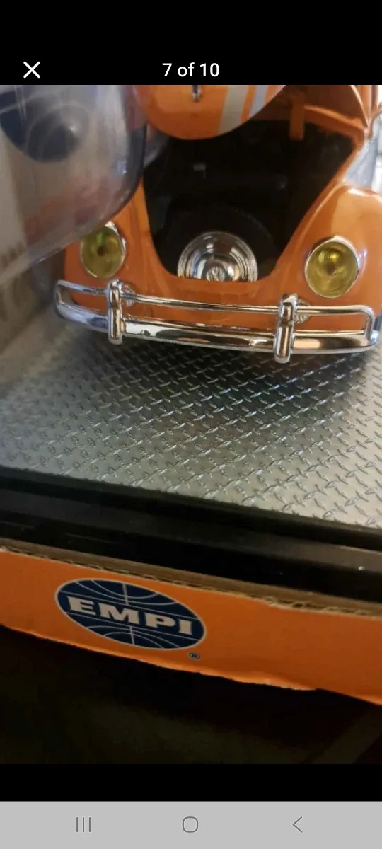 M2 machines EMPI 1952 VW Beetle Deluxe Model Car image indicator(7)