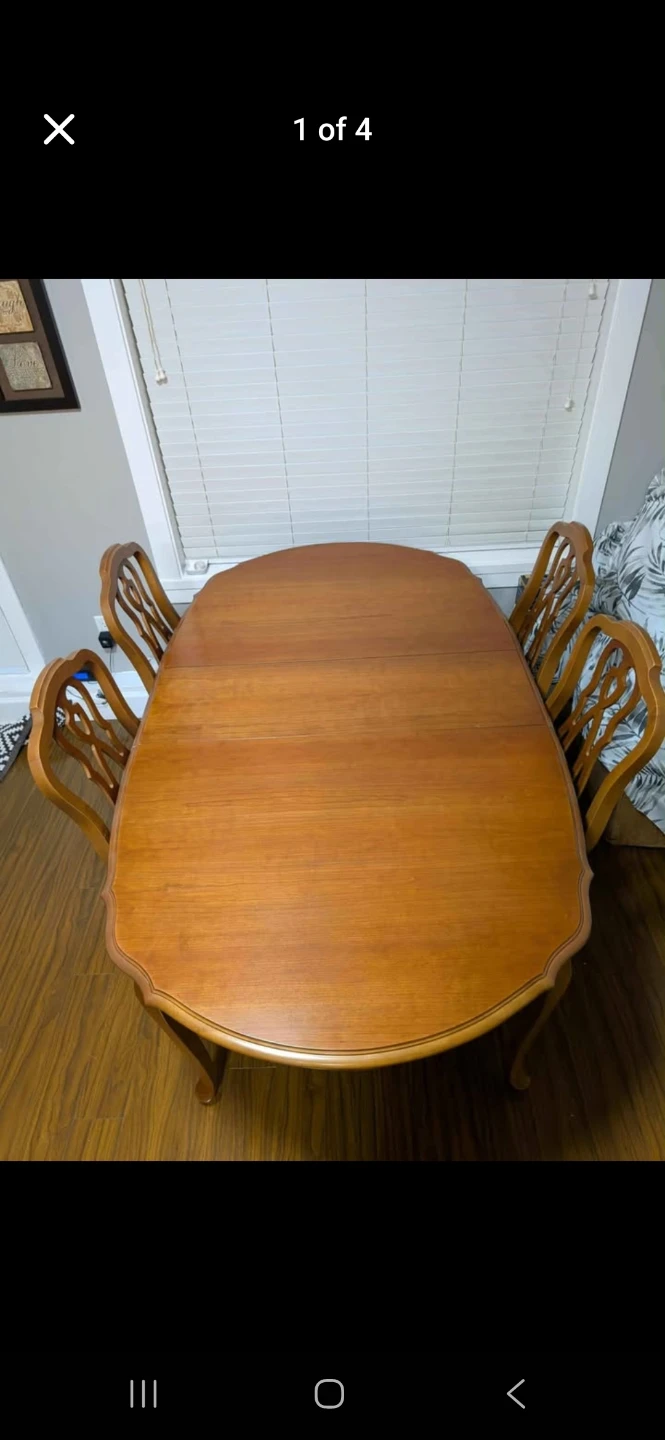 Dining Table with 6 Chairs Extendable with Free Chairs