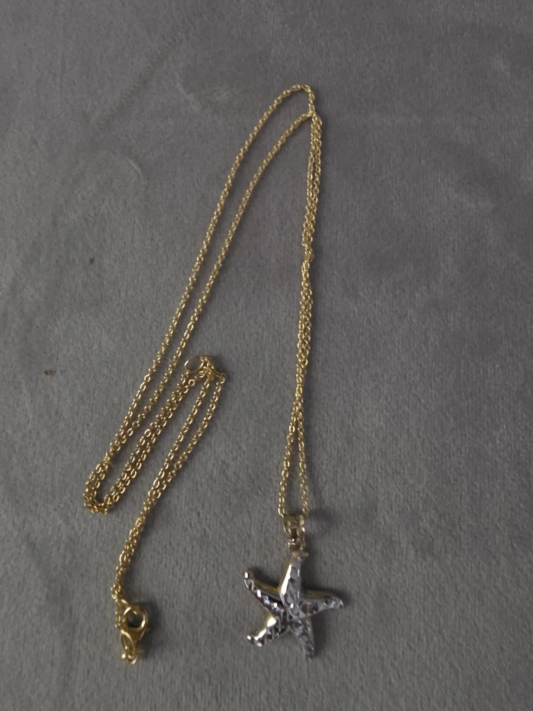 14kt solid Gold Starfish Pendant Necklace image indicator(4)