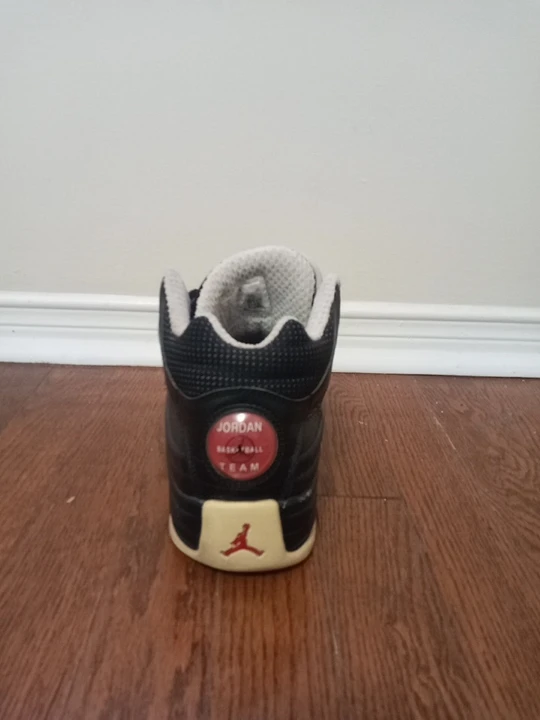 Jordan Basketball Team Black & White Shoes - photo 4