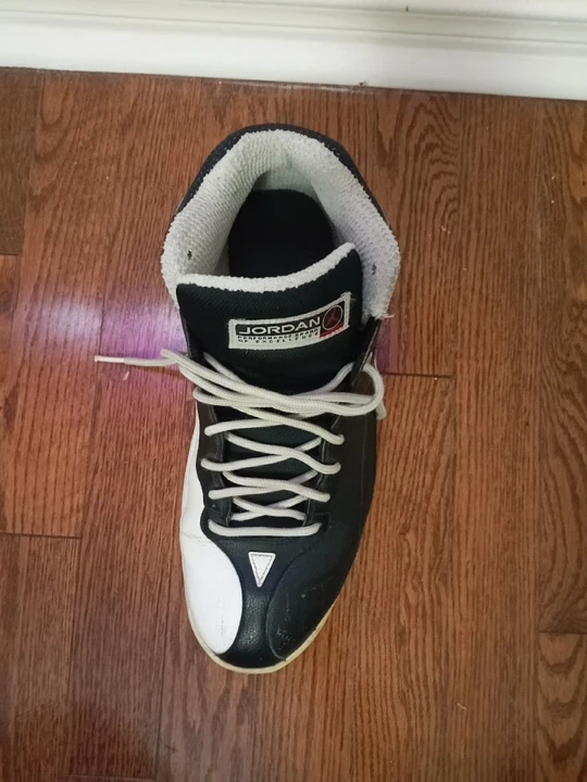 Jordan Basketball Team Black & White Shoes - photo 5