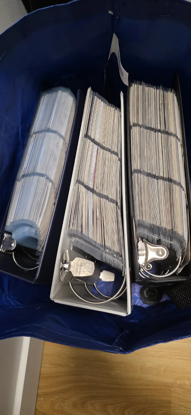 Hockey card collection. 4000 ish cards. Mostly 90s and up. - photo 2