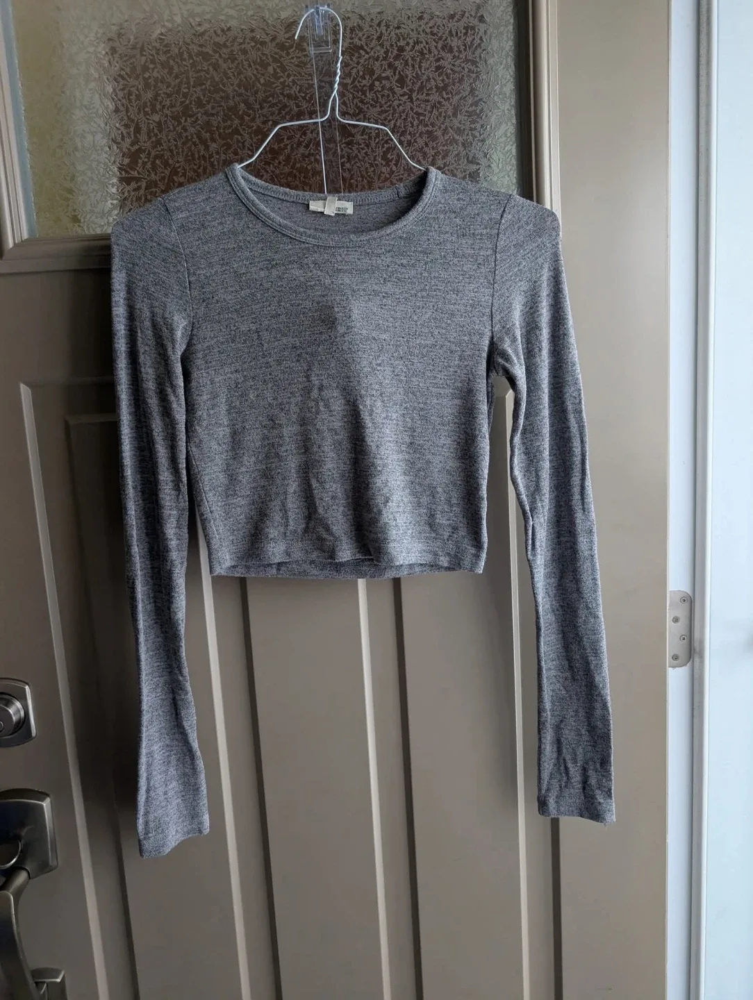 BNWOT Womens sz sm Wilfred Free crop sweater