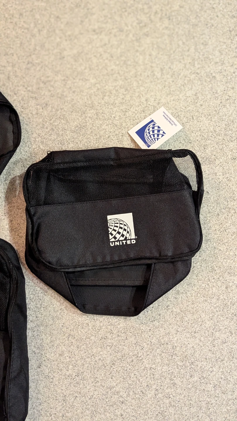 United Airlines Black Travel Bags (Set of 3) - photo 2
