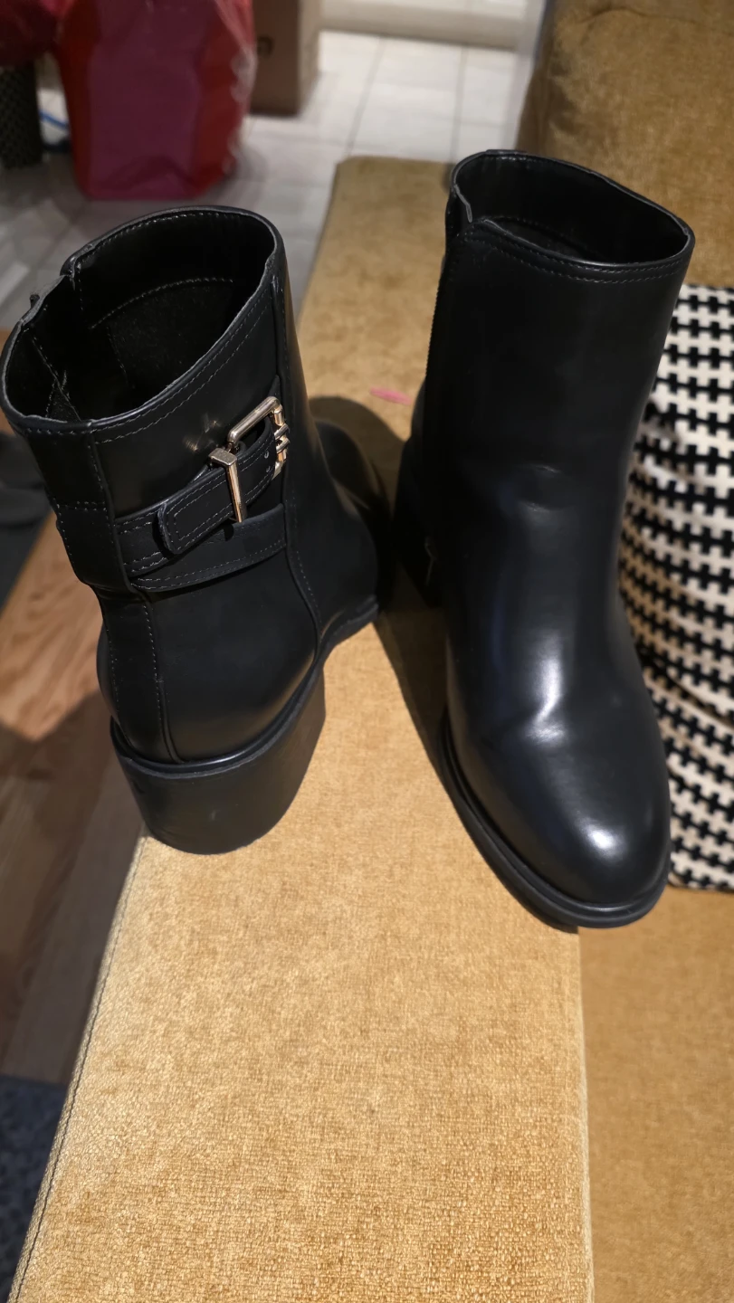 Kelly and Katie Black Ankle Boots Size 9.5W - photo 2
