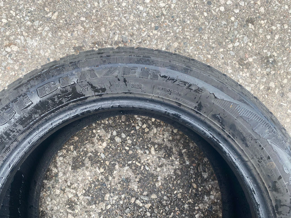 Ice Blazer WSL2 205/55R16 Winter Tire - photo 2