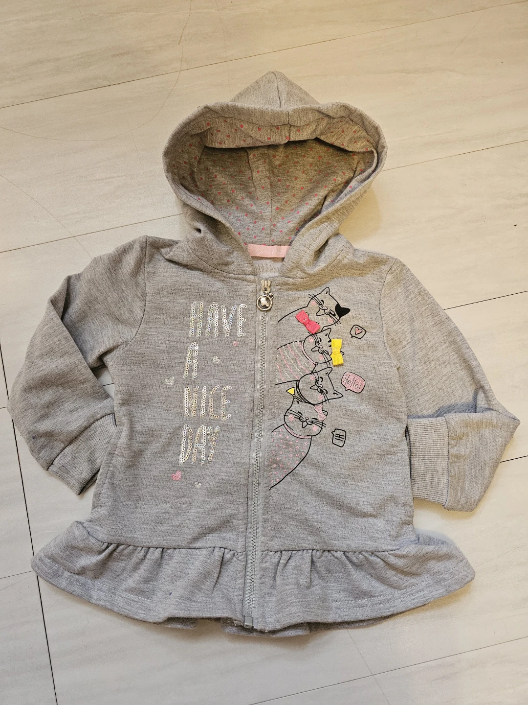 2-3 yr old hoodie sweater