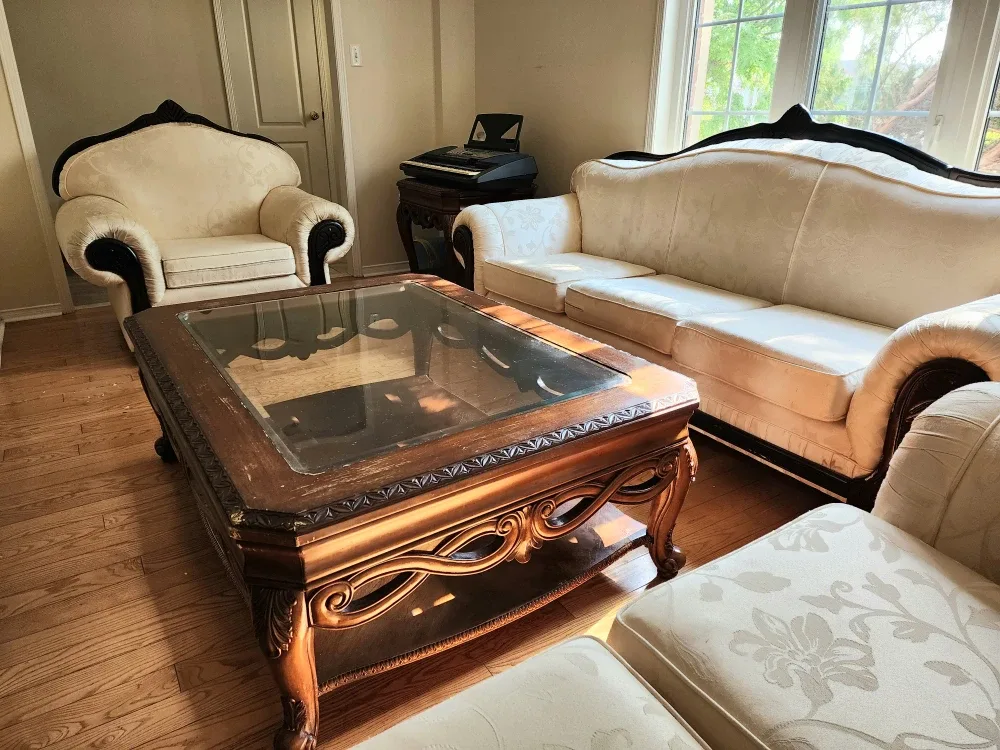 Antique Style Living Room Set image indicator(2)