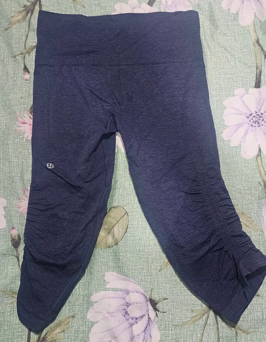 Lululemon Capri Leggings - Size 4