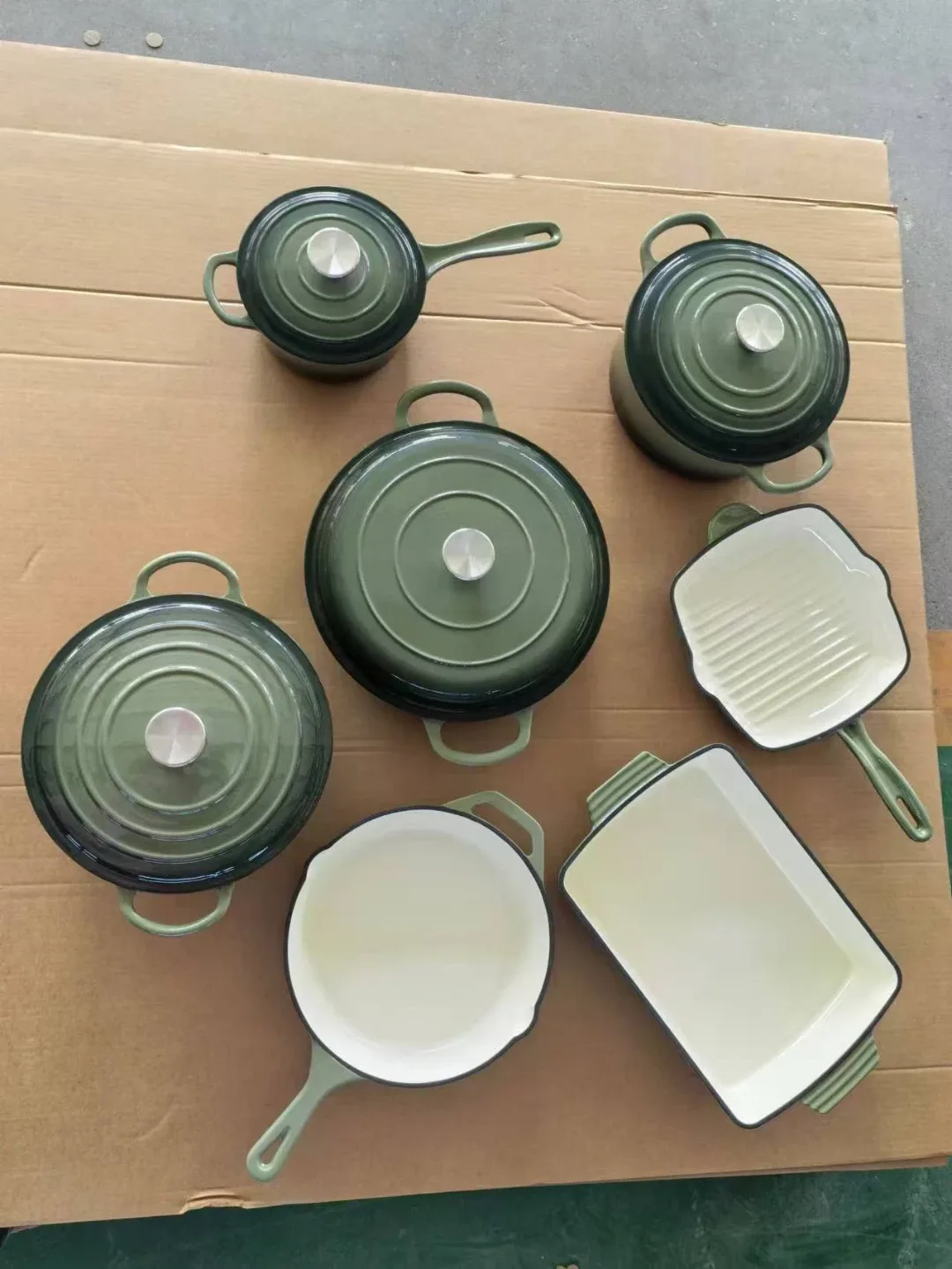 Cast Iron Cookware Set, Orange/Green