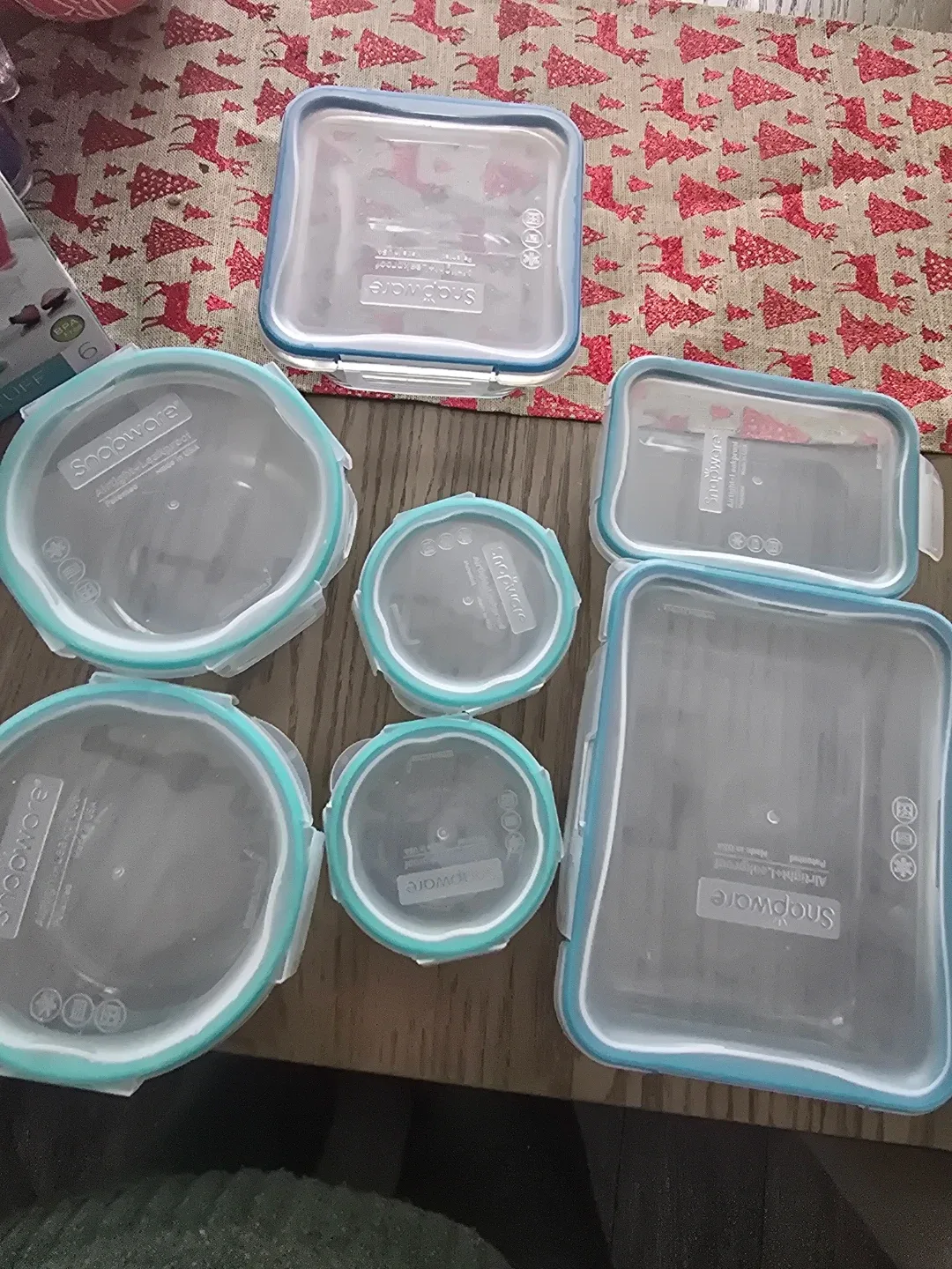Snapware Airtight Food Storage Containers (7)
