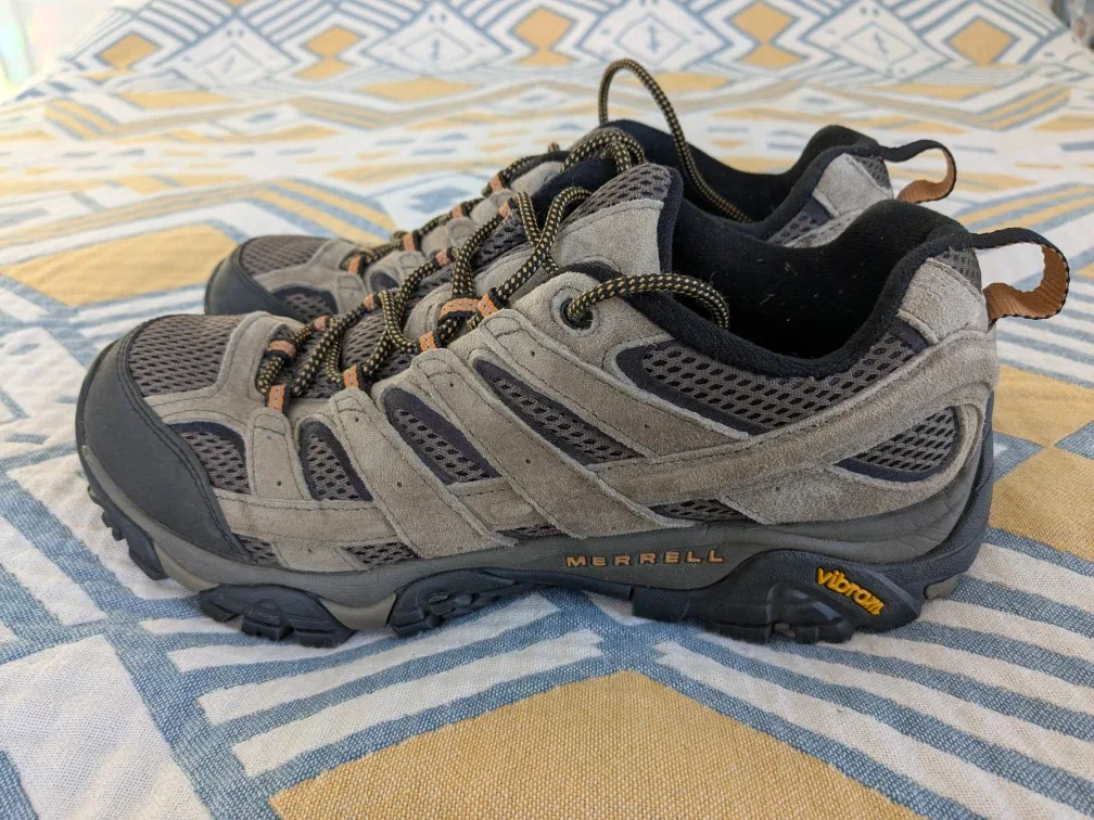 Merrell Moab Ventilator 2 (men US 10) - low top hiking shoes image indicator(2)