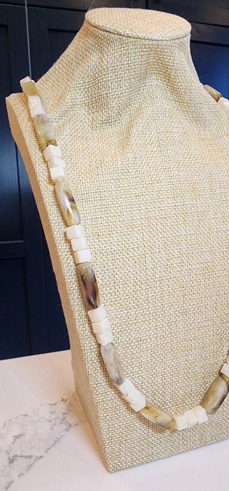 Vintage Iridescent Shell Bead Necklace - photo 3