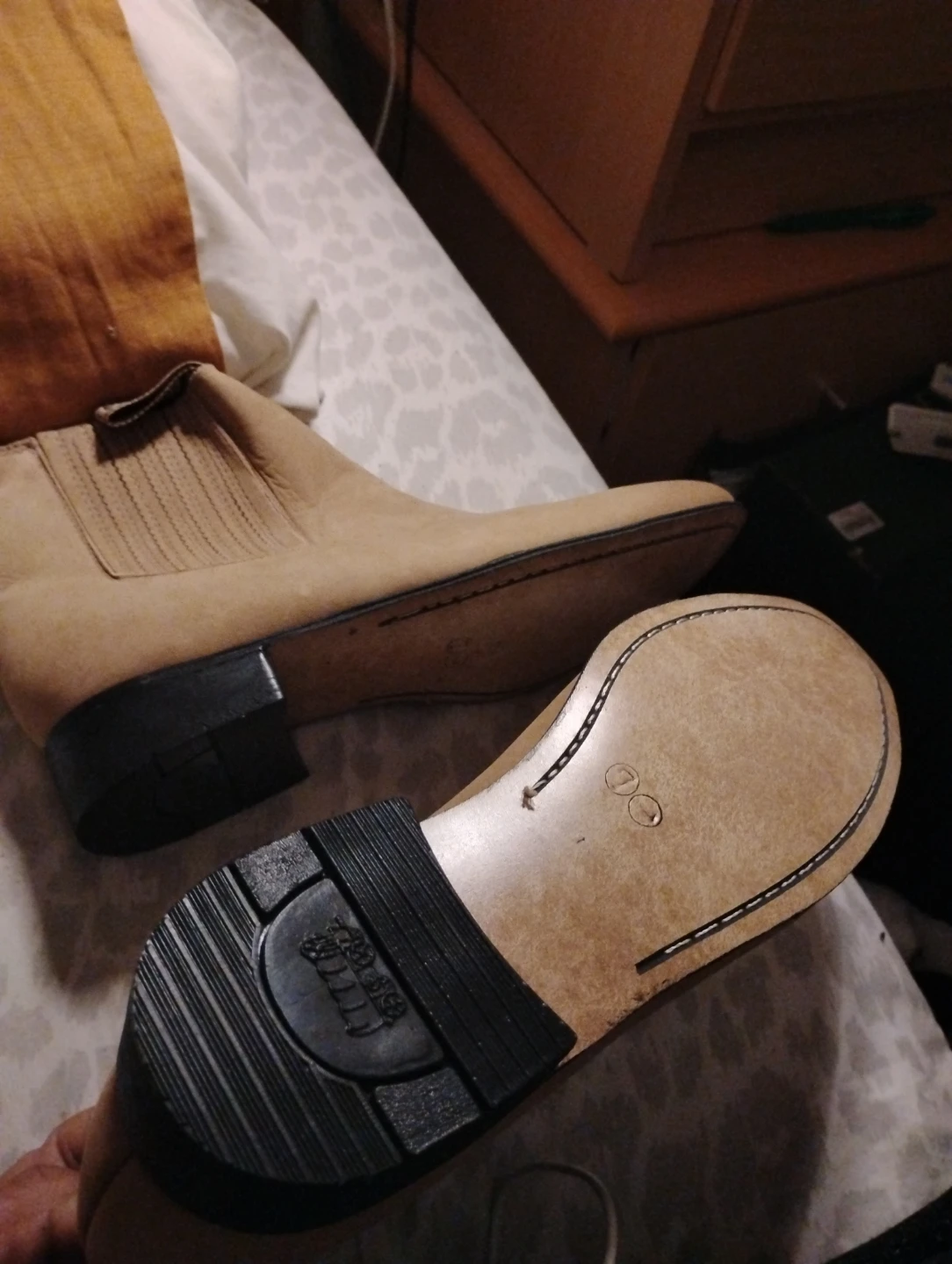Tony D' Banderas Tan Suede Chelsea Boots - Size 7