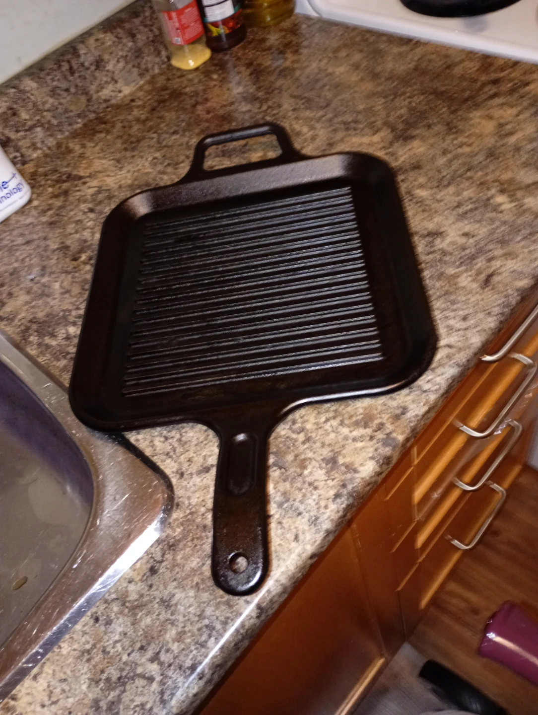 Lodge 12-Inch Pre-Seasoned Cast Iron Square Grill Pan