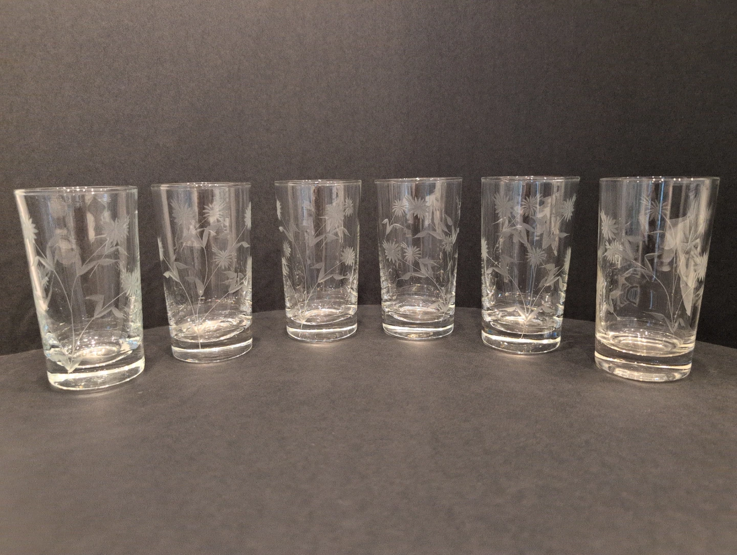 Vintage Etched Glass Pitcher, Vase, and 6 Tumblers - photo 5