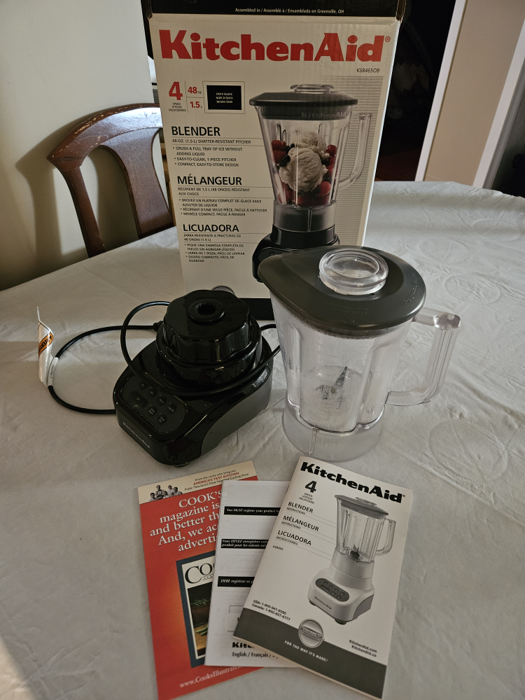 KitchenAid 48oz Onyx Black Blender KSB4650B