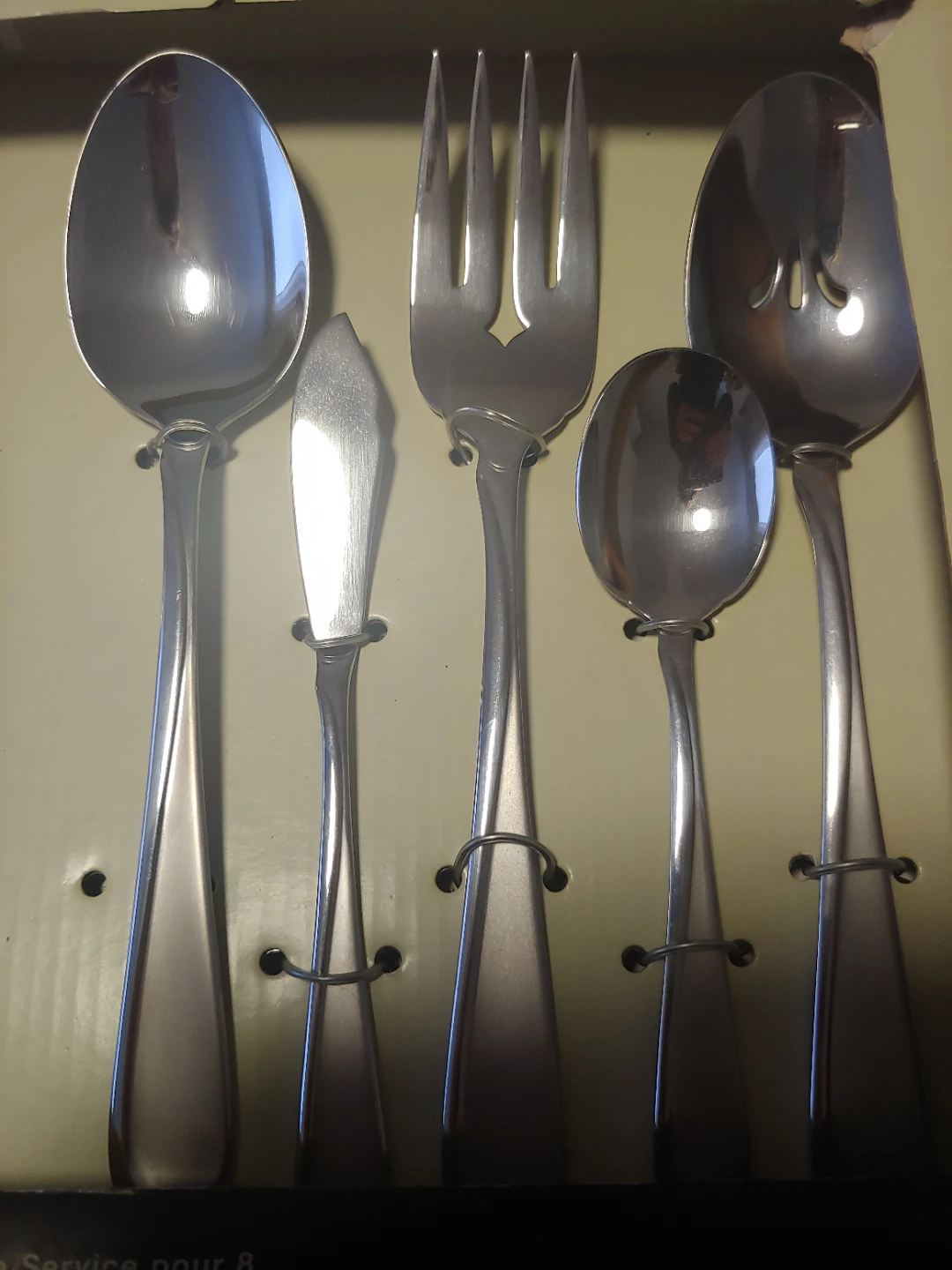 Oneida Satin Flight 45 Piece Cutlery Set - New - photo 3