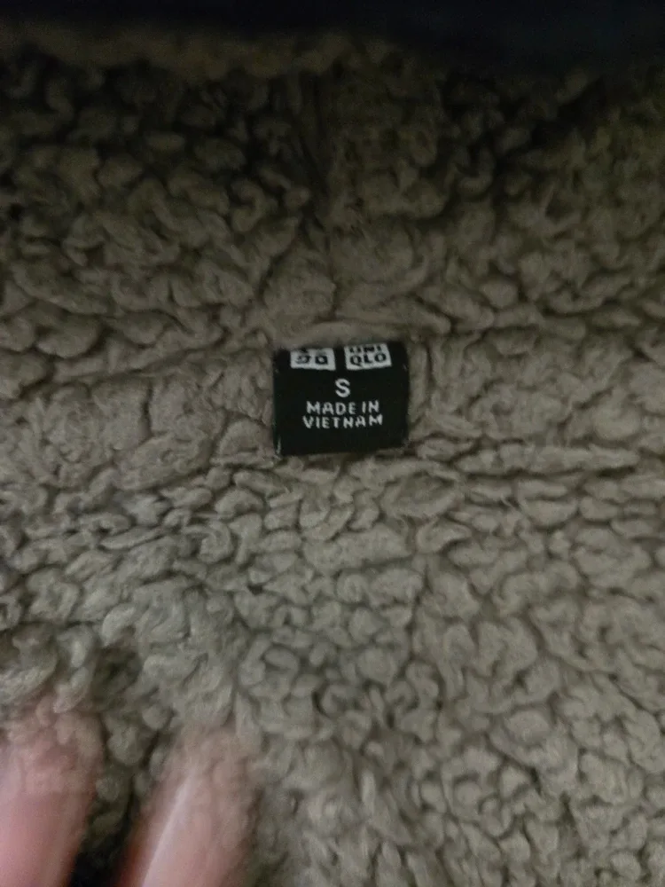 Uniqlo Fleece Lined Hoodie #Cleanout image indicator(2)