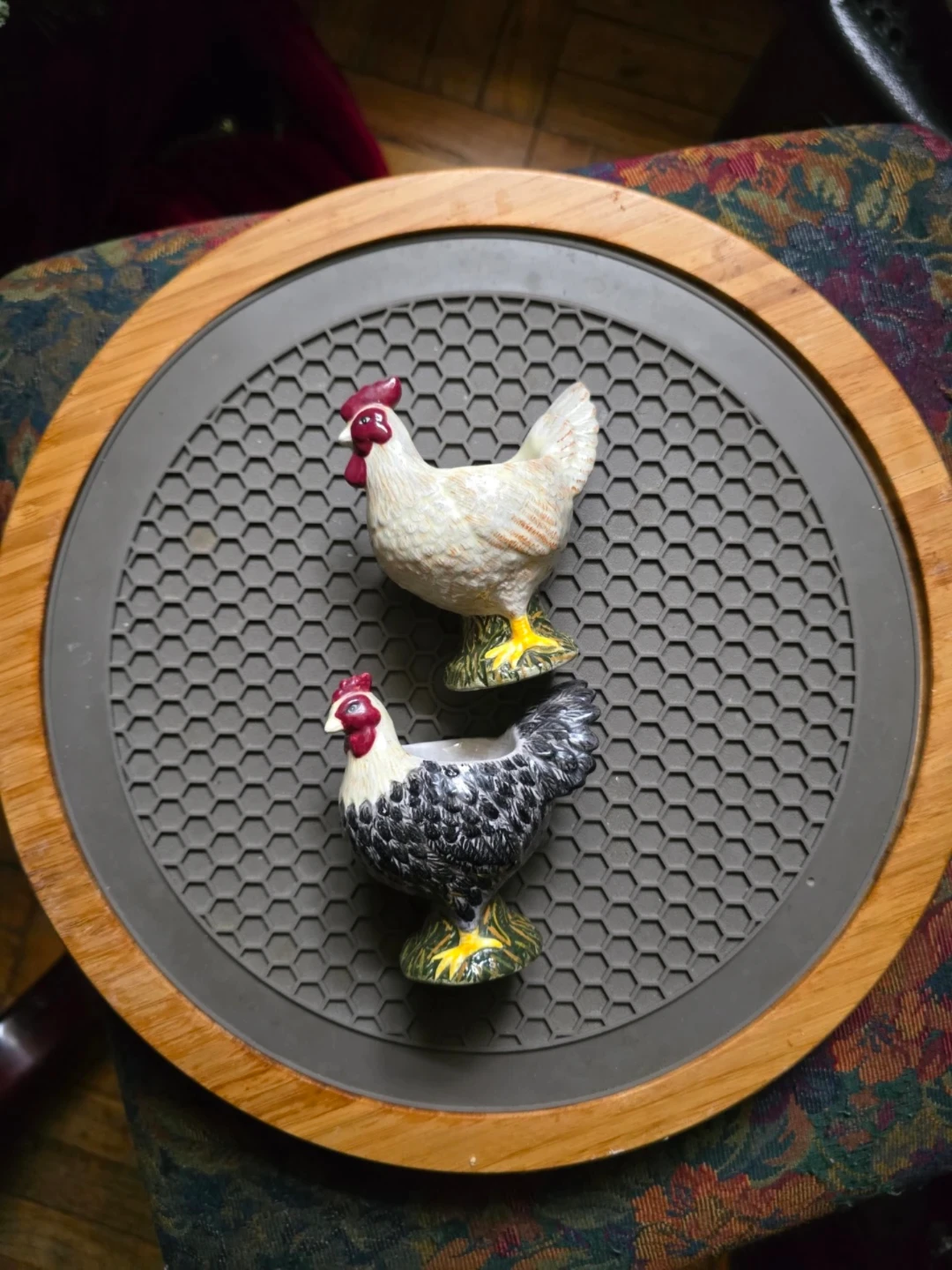 🙌♥️Warren Kimble Chicken Egg Cups - Set of 2 - photo 2