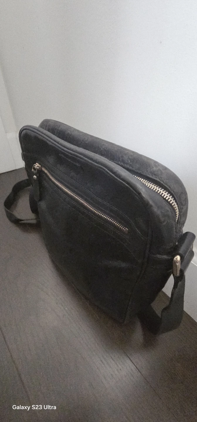 Gucci Black Leather Messenger Bag - photo 3