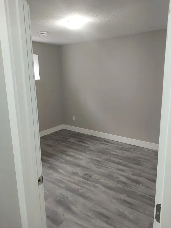 BRAND NEW BASEMENT SUITE WITH SEPARATE ENTRANCE FOR RENT image indicator(7)