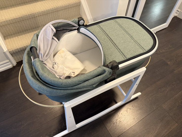 Uppababy Bassinet and Jolly Jumper Rocking Stand - photo 2