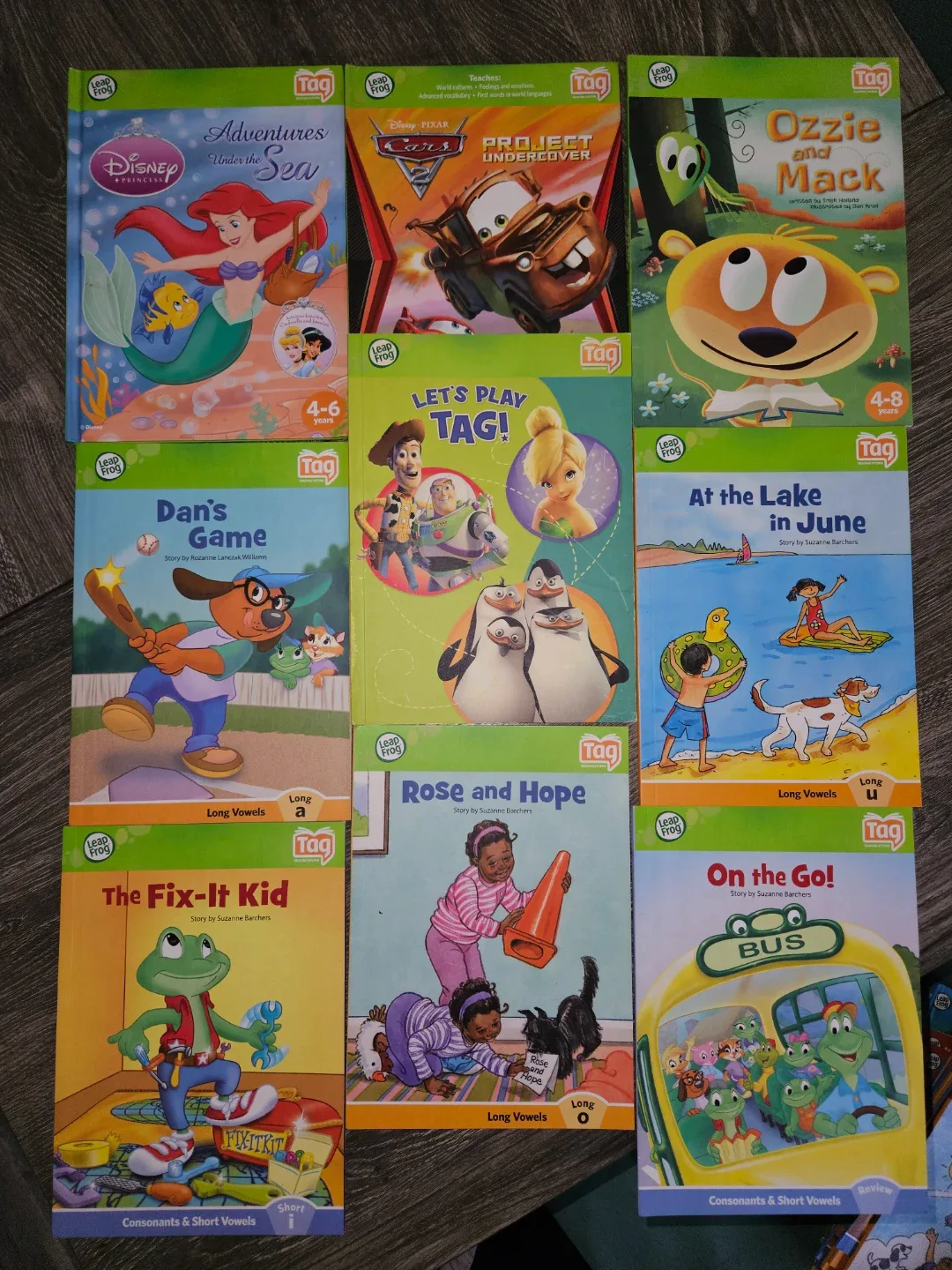 LeapFrog Tag Reader + Books Bundle image indicator(4)