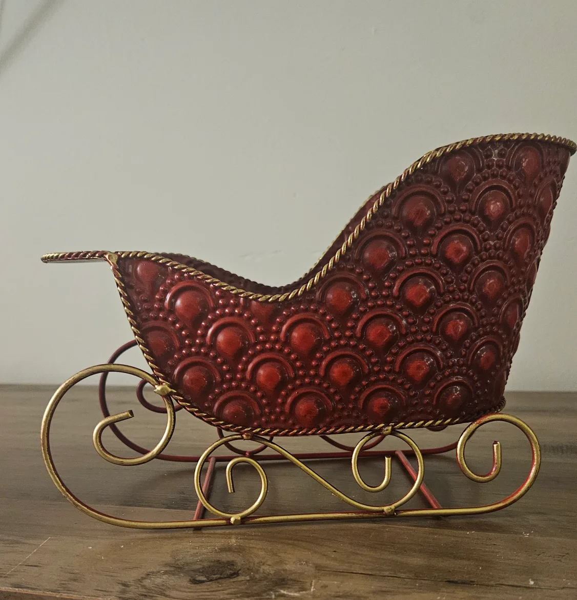 Red & Gold Metal Sleigh Decoration 8.5in