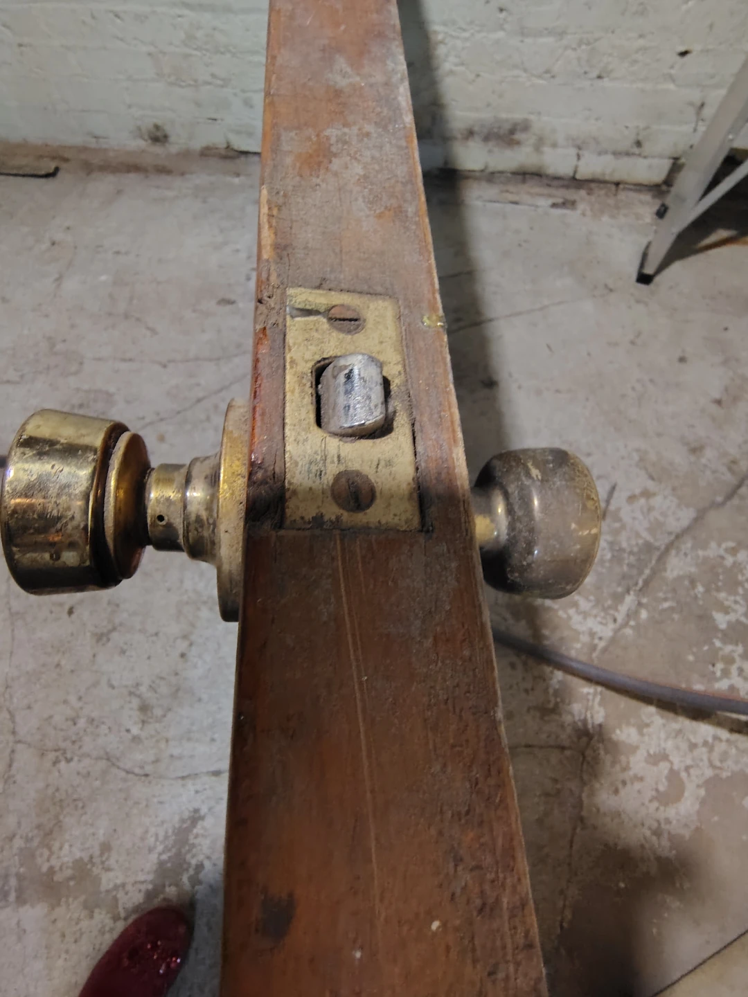 Mid Century Solid Oak Front Door w Brass Hardware & Mail Slot - photo 3
