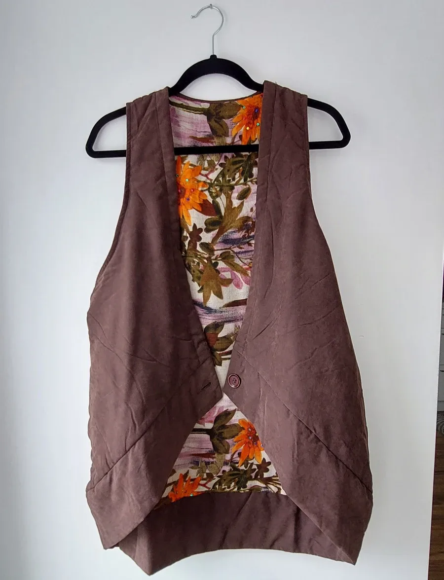 Handmade Brown Floral Lined Vest image indicator(2)